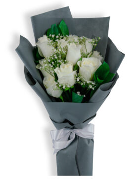 10 WHITE ROSES