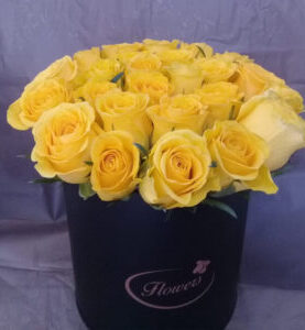 BOX FLOWERS (30 YELLOW ROSES)